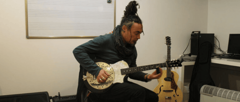 Eric Sauviat (gitarist Cabrel, Hallyday…) – Masterclass Woodbrass Music School