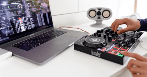10 stappen om je eerste DJ-mix te laten slagen