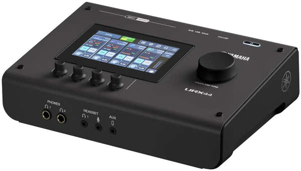Yamaha URX44 Black