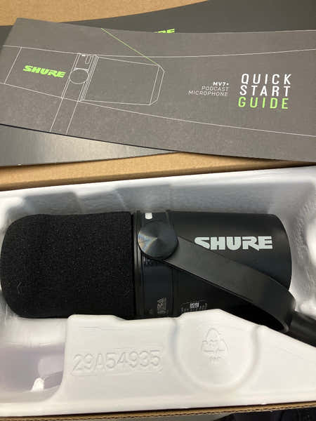 Shure MV7+ Black - B Stock