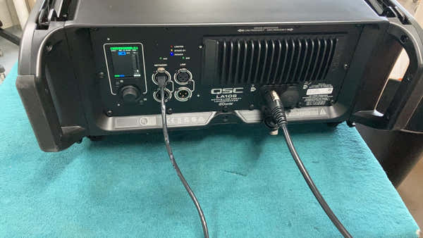 QSC Pro audio LA108 - B-stock