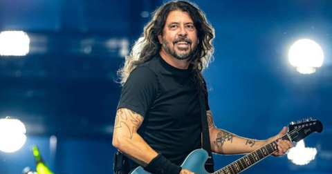 Foo Fighters – « Of All People»: Dave Grohl schreeuwt zijn overlevingsdrang uit