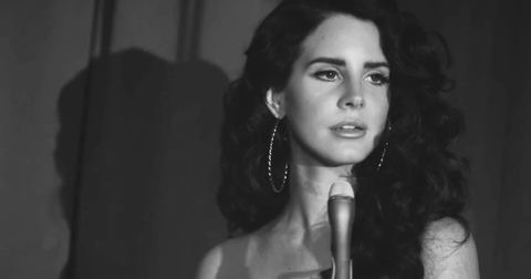 Lana Del Rey onthult « White Feather Hawk Tail Deer Hunter »: de single die haar nieuwe album aankondigt