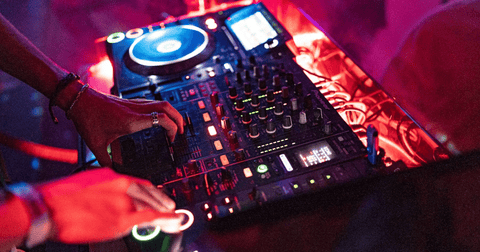 Top 5 mengtafels voor beginners: je eerste stappen in DJ’en