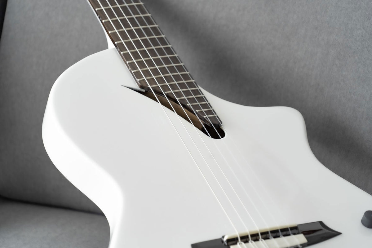 Hispania White Gt + Gigbag