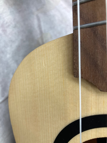 Tiki TKU150TE Tenorukulele Slim Arched Back - B-stock
