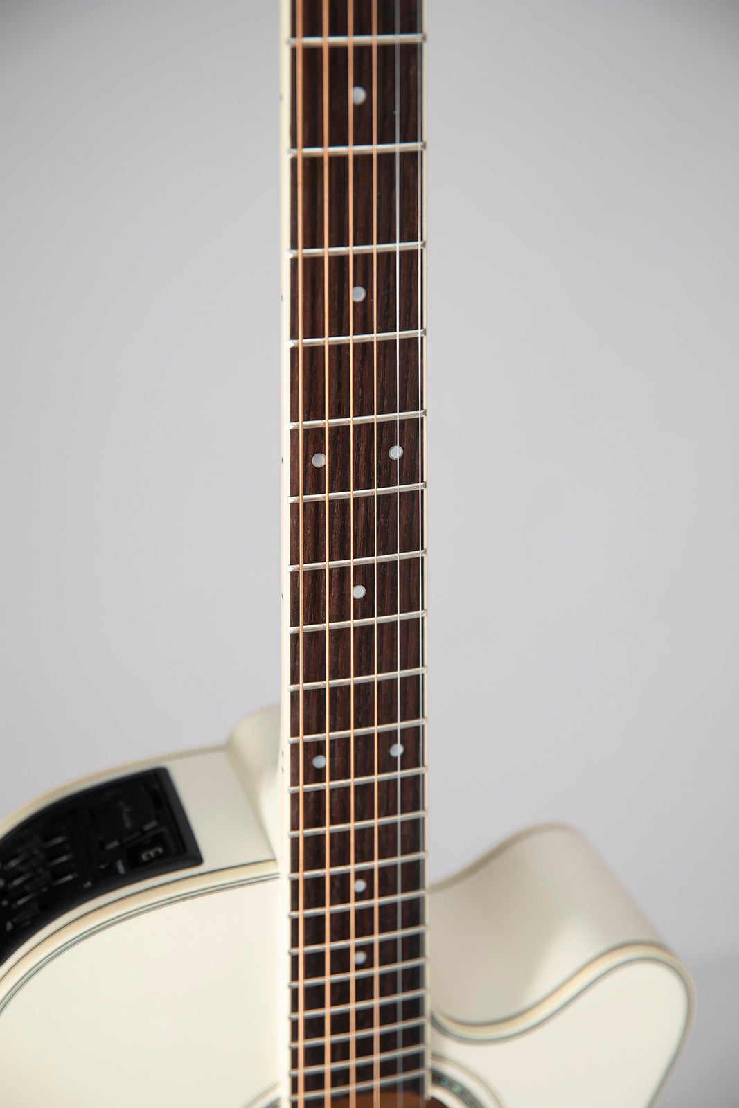 GN37CE PW Nex Cutaway Parelwit