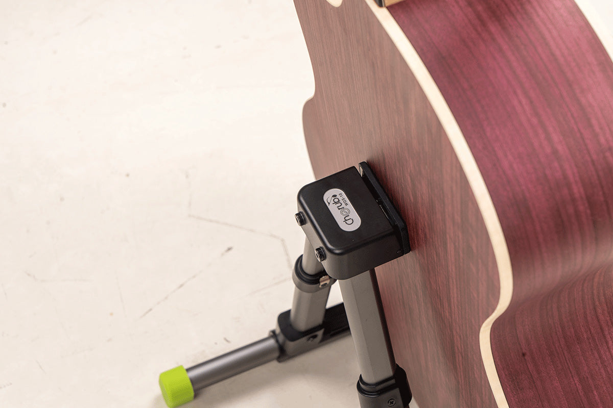 WGS-10 UNIVERSAL AND FOLDABLE STAND