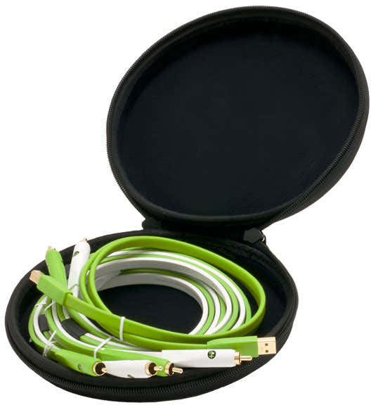 2x RCA-RCA 1m + USB 1m + Hoes