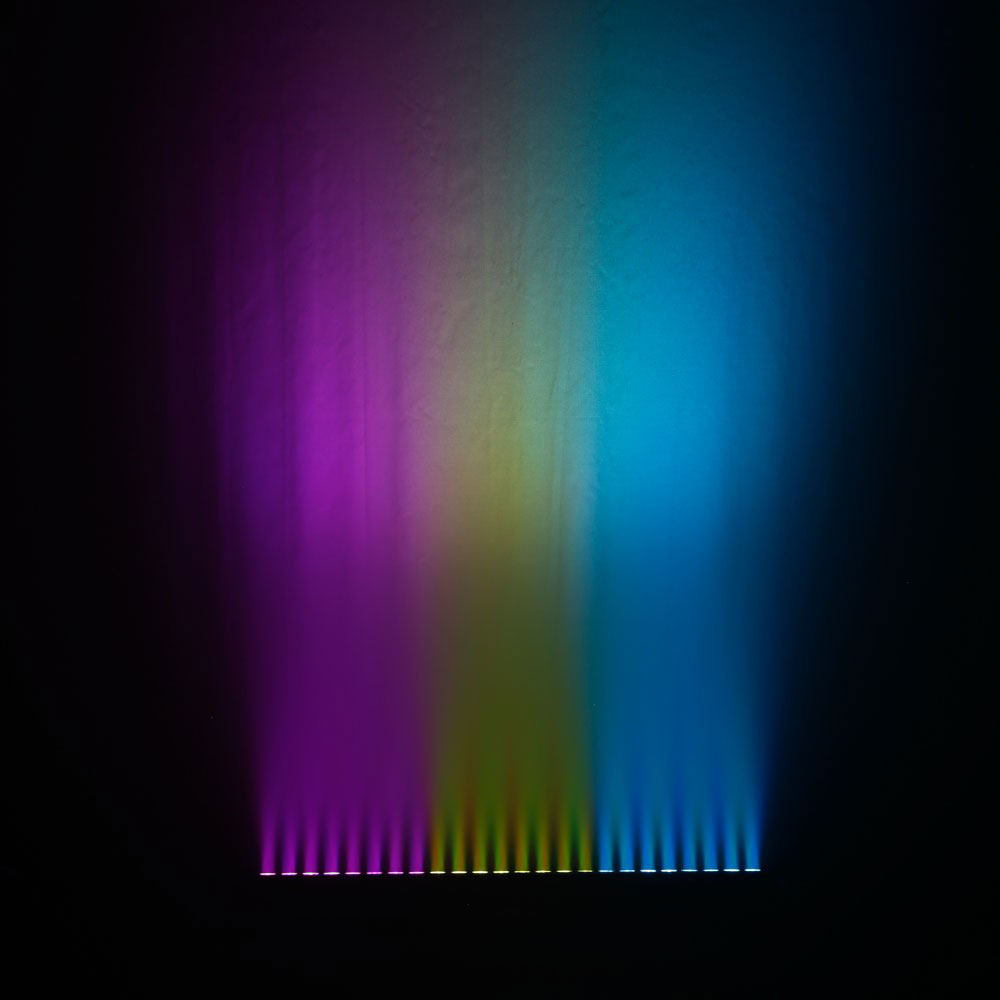 TRIBAR 400 IR - TRICOLOR LED BAR (RGB) 24 X 3 W BLACK BOX MET INFRAROOD AFSTANDSBEDIENING