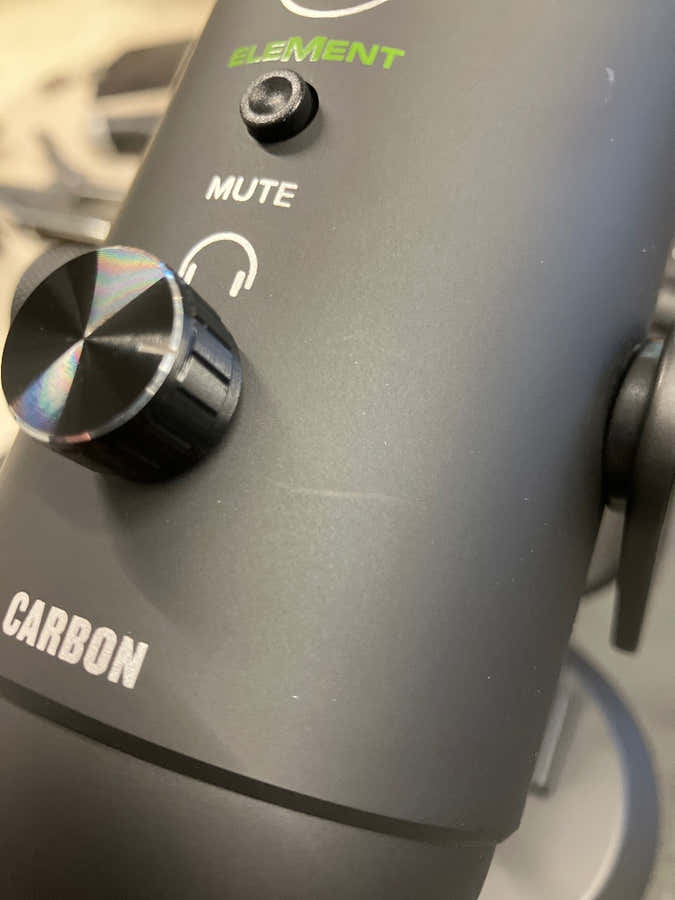 EM-CARBON - B-stock