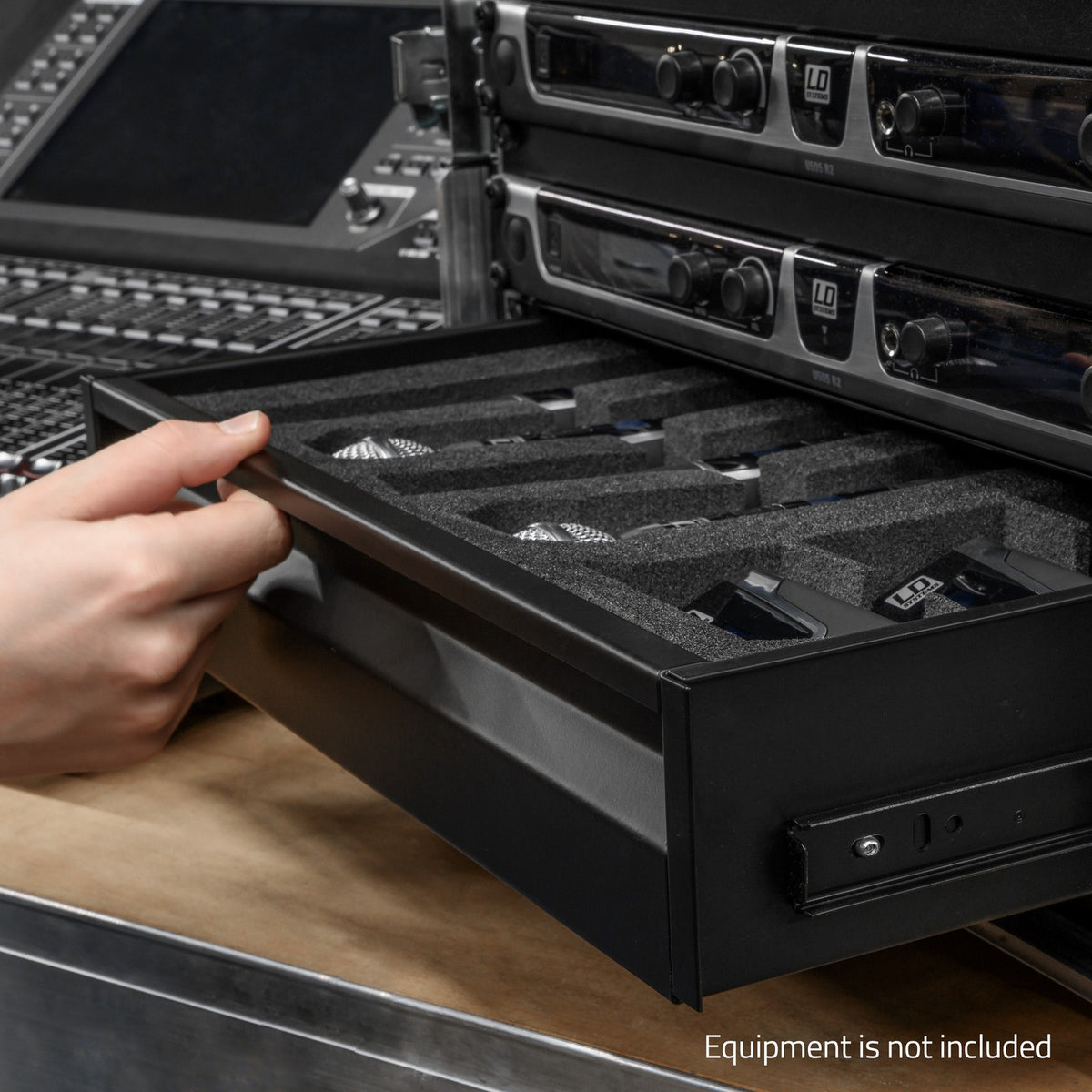 ADAM HALL Racklade 2U ERGO