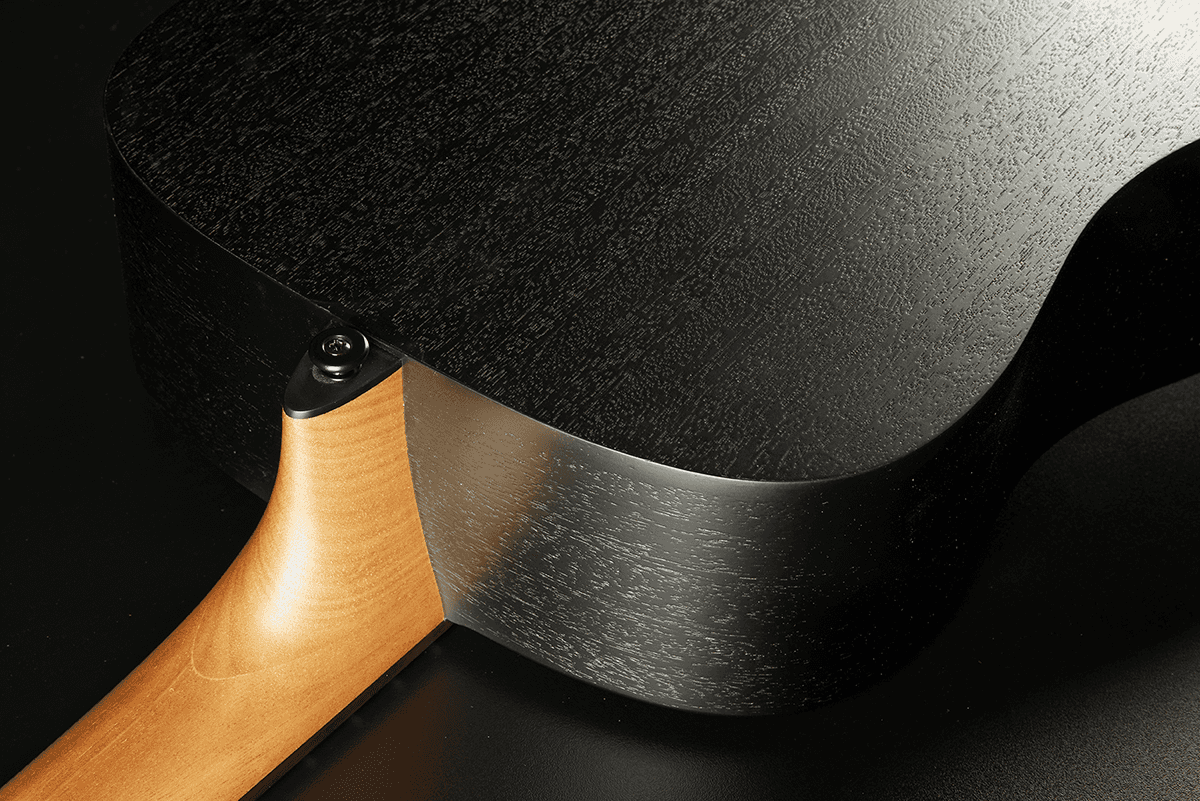Tramontane T70D-B&B Dreadnought Zwart & Bruin