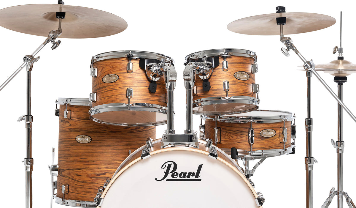 Decade Maple Artisan Rock 22" Satin Caramel Veil
