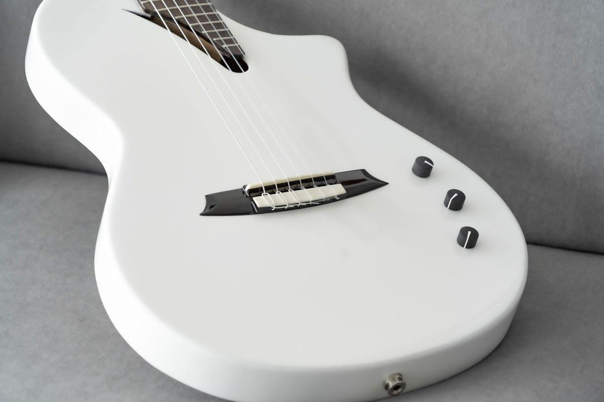 Hispania White Gt + Gigbag