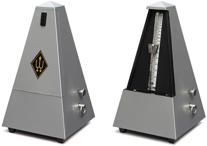 METRONOME PYRAMIDAL LIGHT MATT SILVER 855202