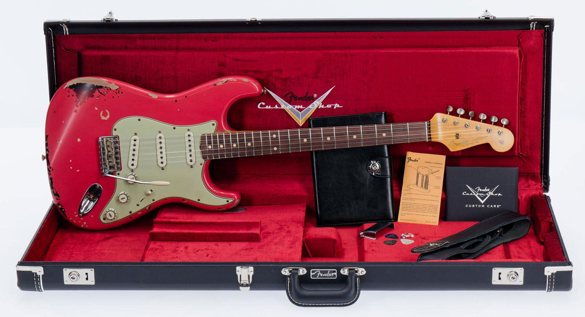 Stratocaster Michael Landau '63 FIESTA RED over 3-kleurige Sunburst Signature Artist 2025