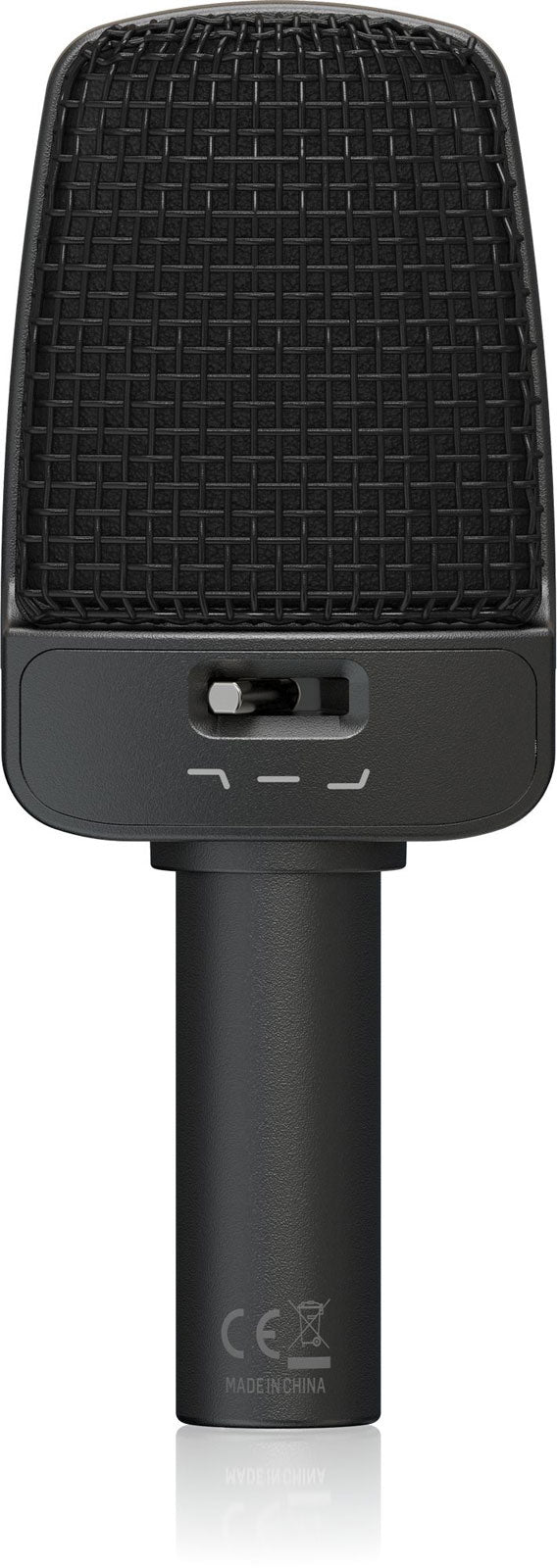 B 906