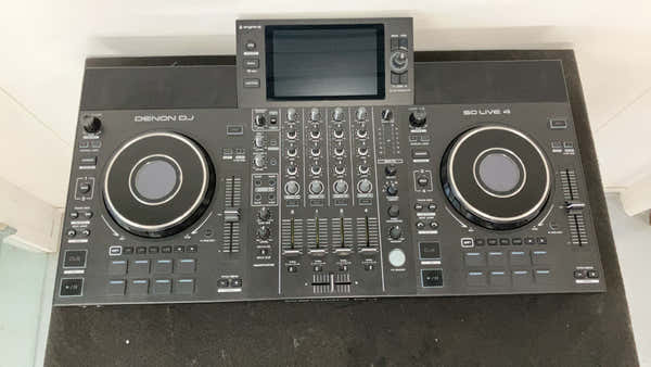 Denon DJ SC Live 4 - B-stock