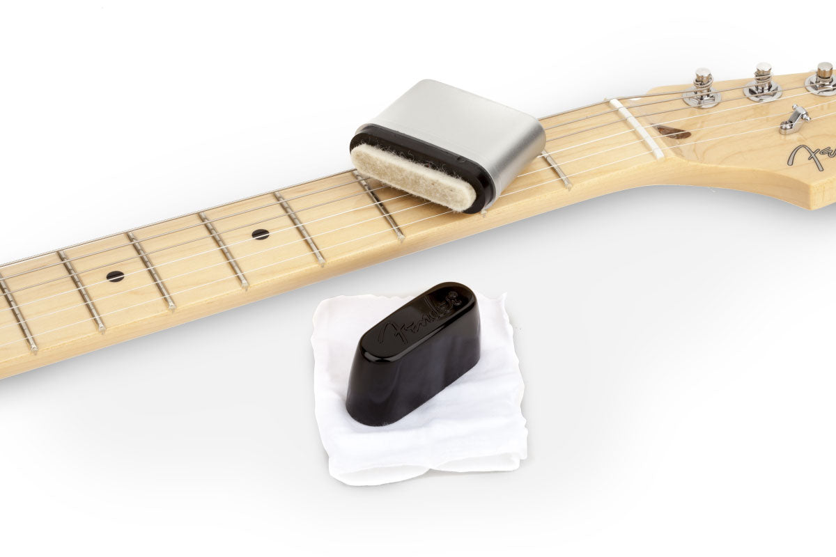 Fender Speed Slick Gitaarreinigingsmiddel voor snaren Zwart/Zilver