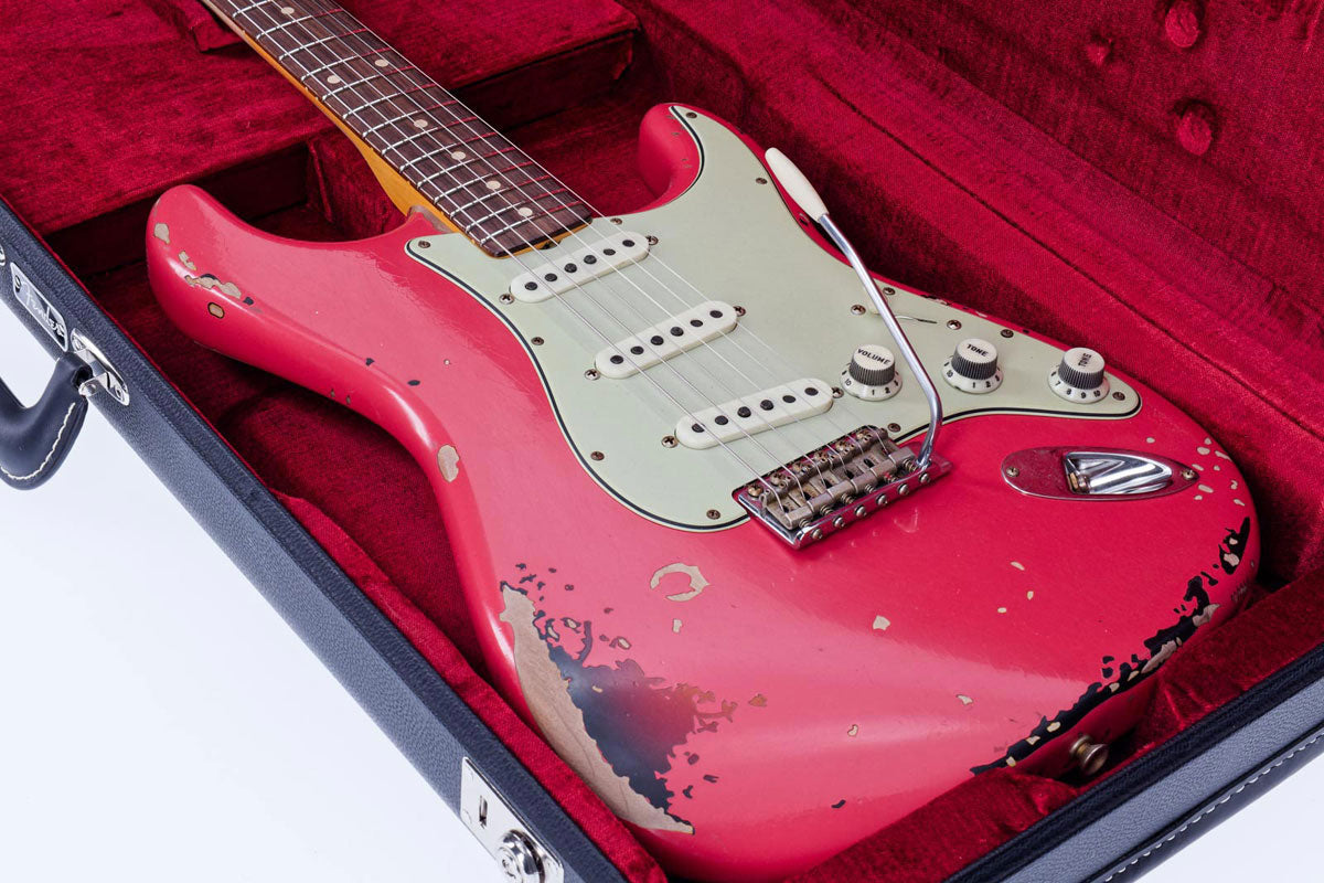 Stratocaster Michael Landau '63 FIESTA RED over 3-kleurige Sunburst Signature Artist 2025
