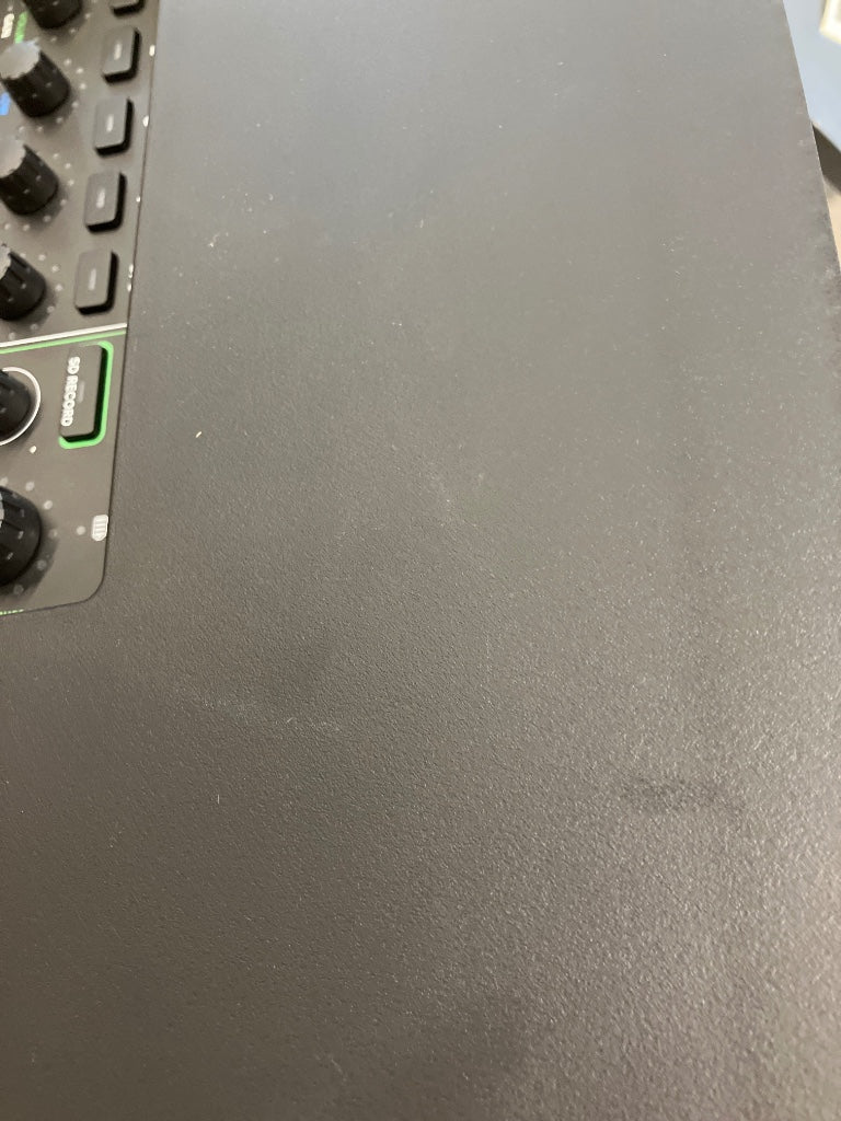 SHOWBOX - B Stock
