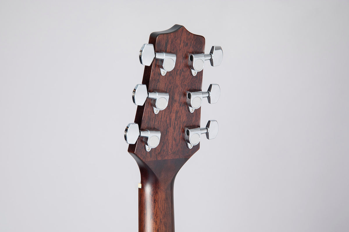 GD21CE Dreadnought Satijn Melasse