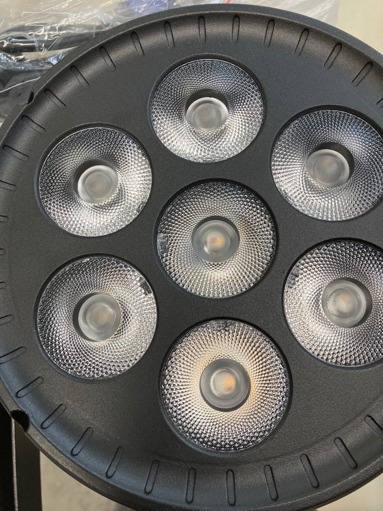 Algam Lighting PAR WASH 7X 30W RGBWW 4-IN-1 15 deg OPTIC - B Stock