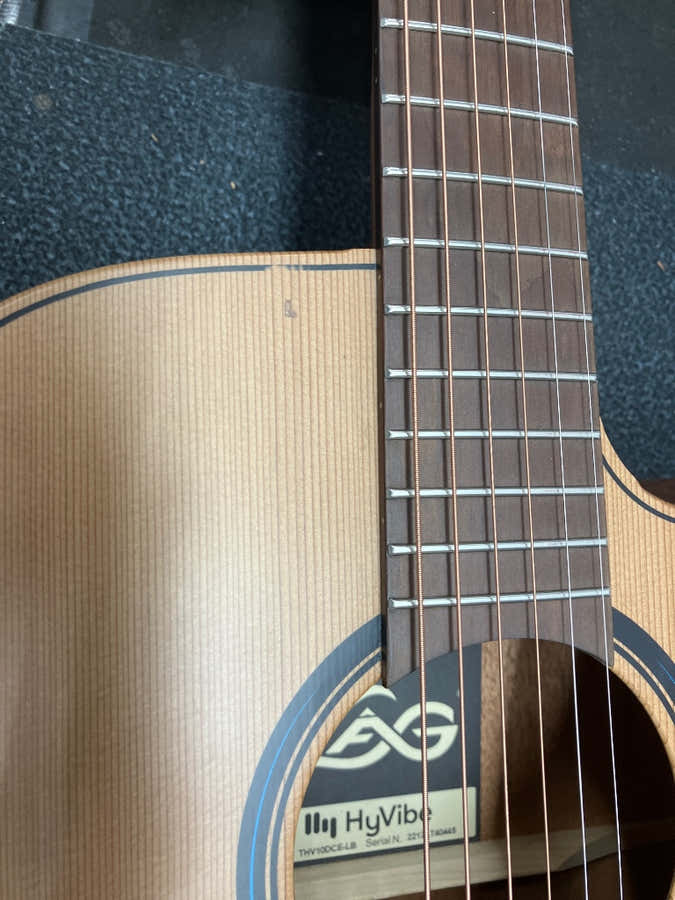 HyVibe 1 Serie 10 Dreadnought Ctw - B-Stock